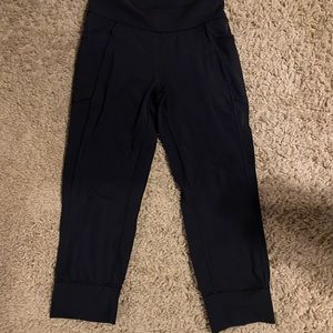 Girls Size 12 Ivivva capris